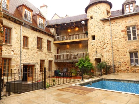 Property building, Swimming pool