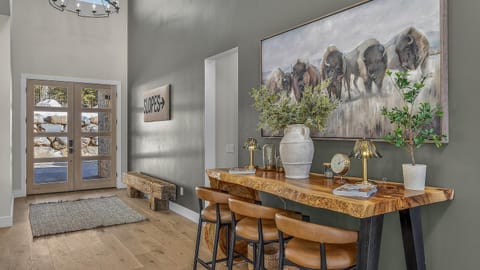 Facade/entrance, Seating area