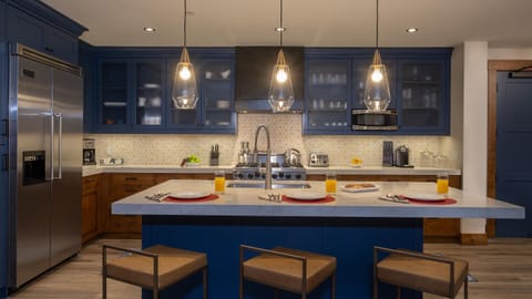 Seating area, microwave, storage, stove