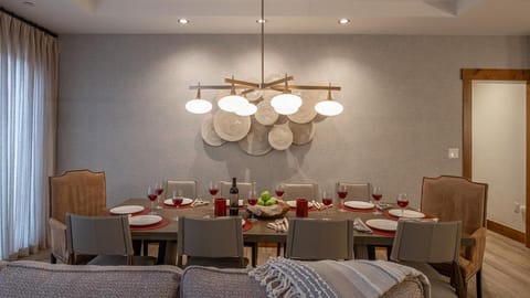 Seating area, Dining area, furniture