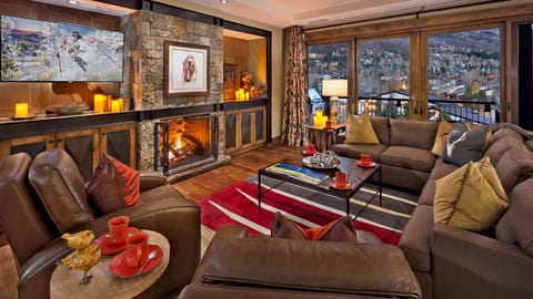 TV and multimedia, View (from property/room), Balcony/Terrace, Living room, fireplace