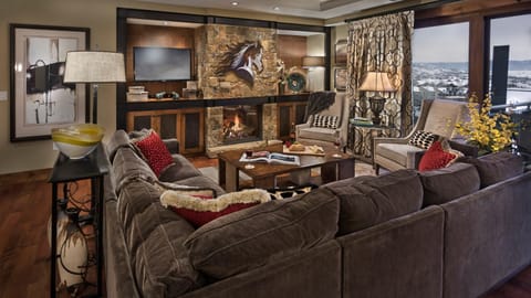 TV and multimedia, Living room, Seating area, fireplace, furniture