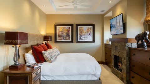 Bed, TV and multimedia, Bedroom, fireplace