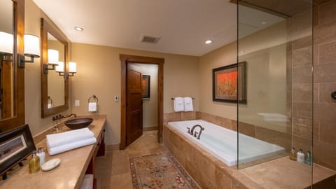 Toilet, Bathroom, Bath, towels