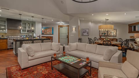 Living room, Seating area, furniture