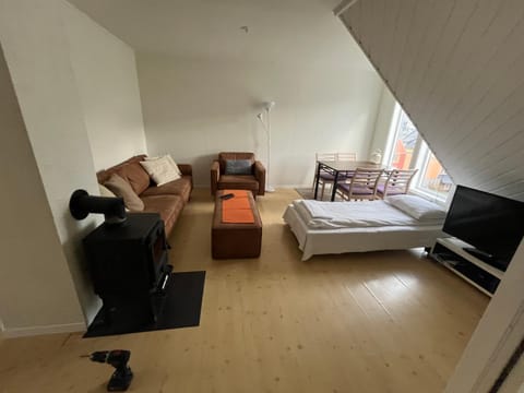 Bed, Living room, Seating area