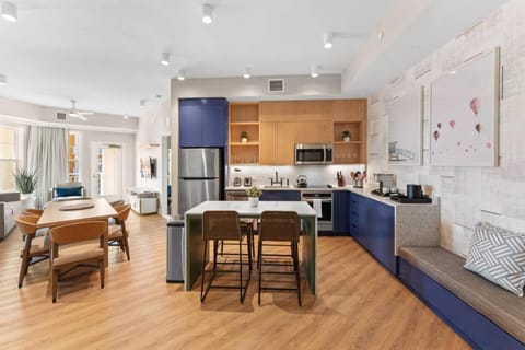 8070-304 Luxury 2BR Apt Kissimmee Orlando Disney Apartment in Bay Lake