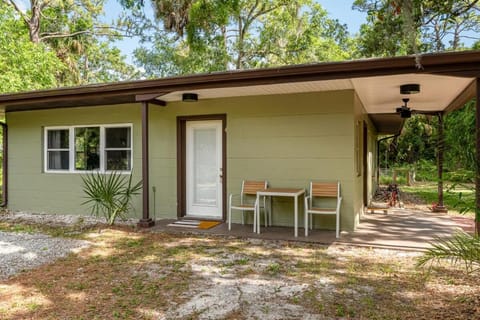 Modern Village Hideaway - Curly2 Apartment in West Melbourne