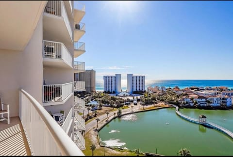 Balcony/Terrace, Lake view, Sea view