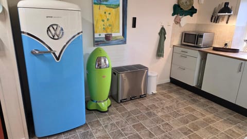 Kitchen or kitchenette, kitchen, kitchen