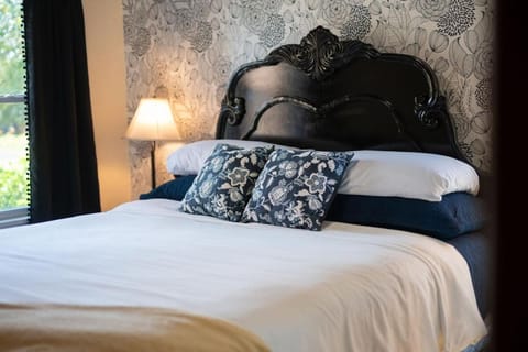 Charming Historic 4 bed -Nearby Eats, Brewery, Shops, Park House in Spokane