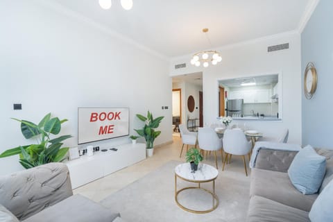 Free housekeeping visits during your stay - StayShort - Premium 2BR in Dubai Marina - Sleeps 4 Apartment in Dubai