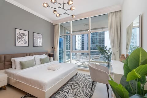 Free housekeeping visits during your stay - StayShort - Premium 2BR in Dubai Marina - Sleeps 4 Apartment in Dubai