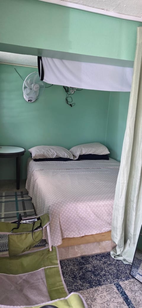 Bed & Shower Stop Apartment in Virgin Islands (U.S.)