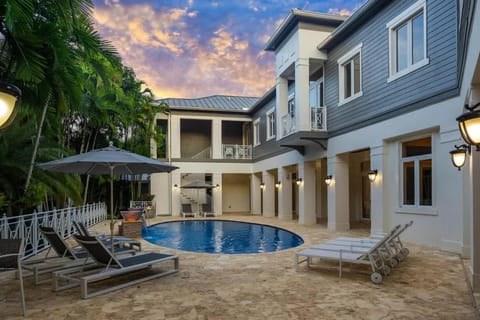 Property building, Pool view, Swimming pool, Swimming pool