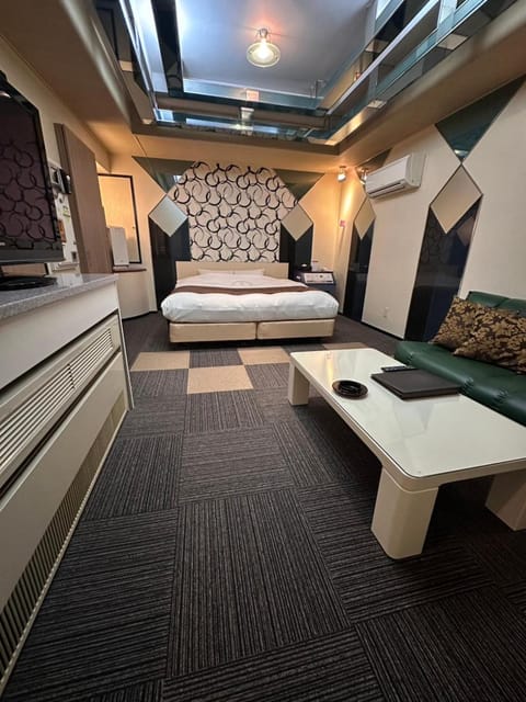 Shower, Toilet, Bathroom, Photo of the whole room, internet, room service, air conditioner