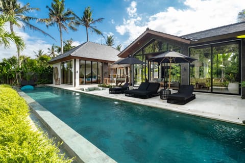 Property building, View (from property/room), Pool view, Swimming pool, sunbed