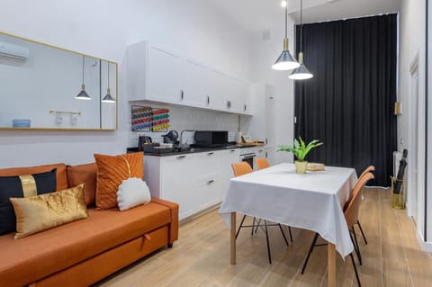 Kitchen or kitchenette, Living room, Dining area