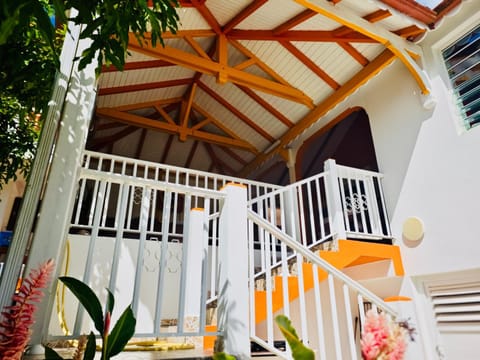 Gîte Acélie House in Les Abymes