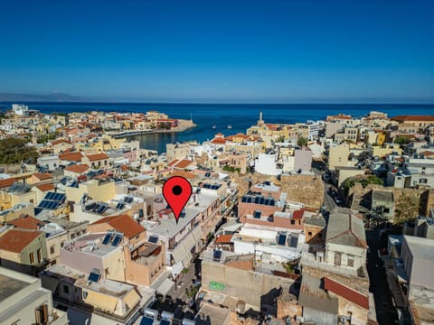 Property building, Nearby landmark, Day, Neighbourhood, Natural landscape, Bird's eye view, Evening entertainment, City view, Sea view, Street view, Location