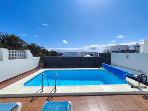 Balcony/Terrace, Swimming pool