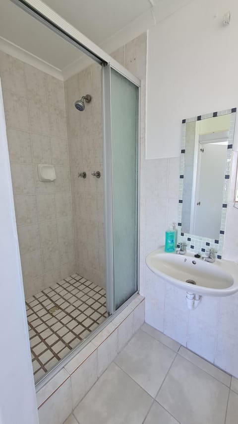 3 Flamingos - Visit Langebaan Apartment in Western Cape