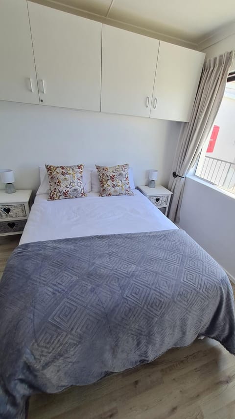 3 Flamingos - Visit Langebaan Apartment in Western Cape