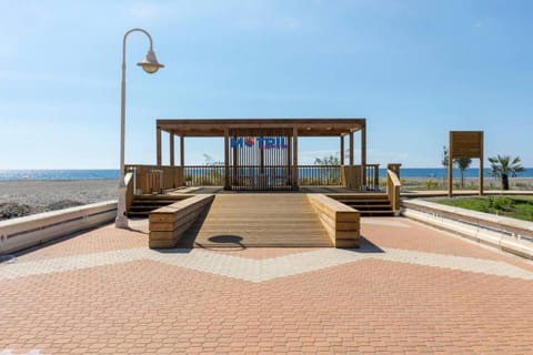 Nearby landmark, Natural landscape
