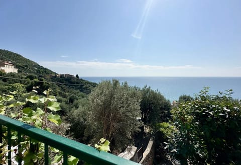 Hostdomus - Varigotti Suite Apartment in Varigotti