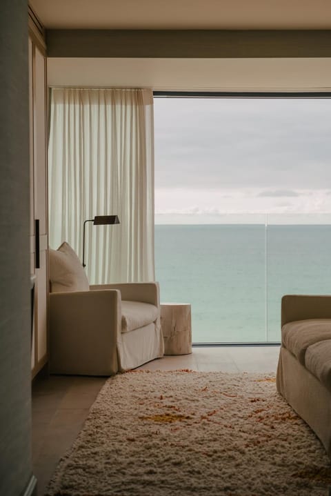 Beachfront Penthouse in St Ives Apartment in Saint Ives