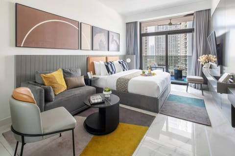 Bed, TV and multimedia, Living room