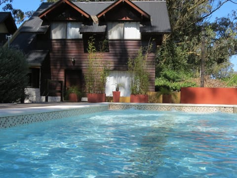 Swimming pool, Swimming pool
