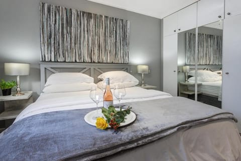 Marine Court 2 by BACK IN TOWN Apartment in Hermanus