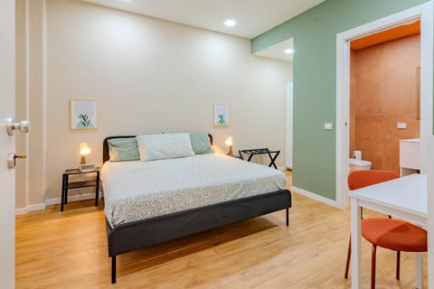 Bed, Bedroom, locker