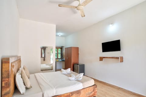 Photo of the whole room, Evening entertainment, Bedroom