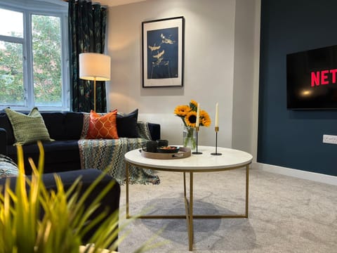 TV and multimedia, Living room, Seating area