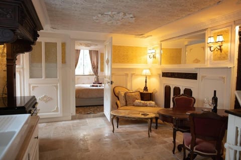 Living room, Photo of the whole room, Seating area