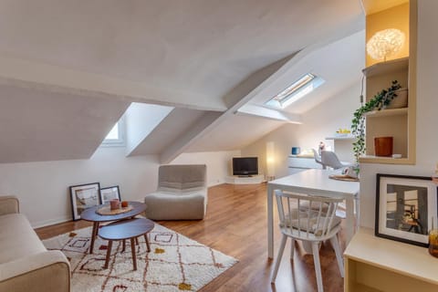 Communal lounge/ TV room, Living room