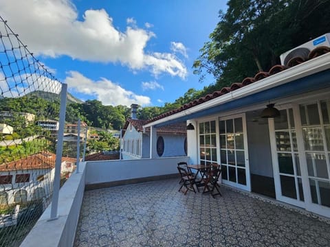 Cosme Velho 5Qs · Waterfall Corcovado Duplex Penthouse Apartment in Santa Teresa