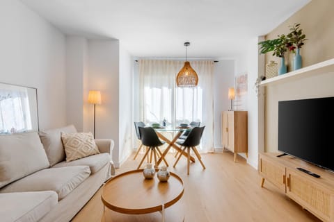 Communal lounge/ TV room, TV and multimedia, Living room, Seating area