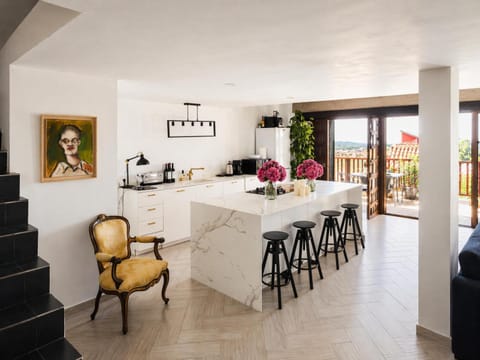 dishwasher, oven, kitchen