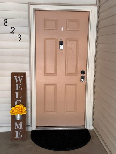 Beautifully Renovated OneBedroom Apt with Two Beds Apartment in Littleton