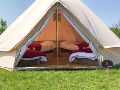 Isle of Man TT Campsite - IOMTT Colby Glamping Campground/
RV Resort in Isle of Man
