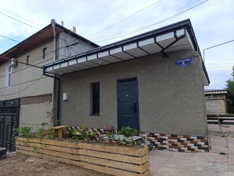 Property building, Day