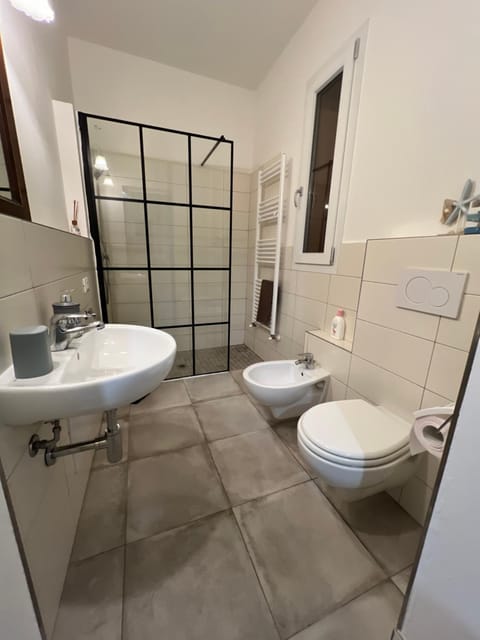 Monolocale autostrada di Imola con ingresso indipendente e piano cottura Apartment in Imola