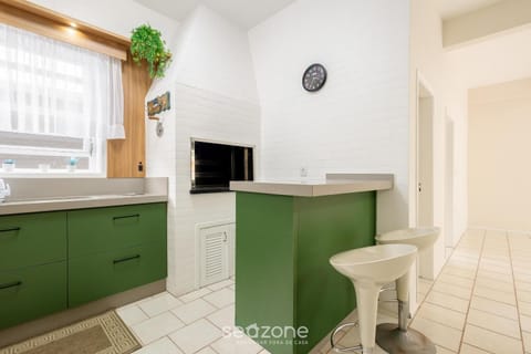BBQ facilities, Kitchen or kitchenette