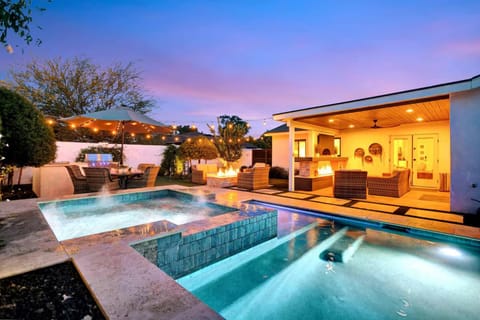 Patio, BBQ facilities, Garden, Hot Tub, Minigolf, Dining area, Swimming pool