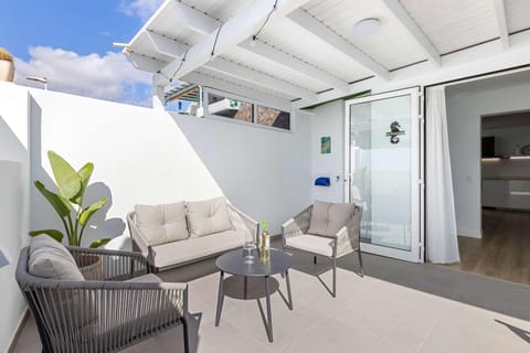 Patio, Day, View (from property/room), Balcony/Terrace, Seating area, Dining area