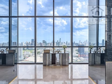 Day, View (from property/room), City view