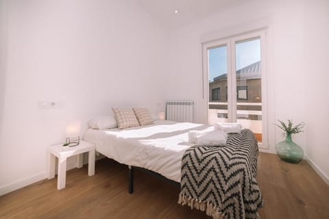 Céntrico con luz y belleza by CABANA Rentals Apartment in Vigo